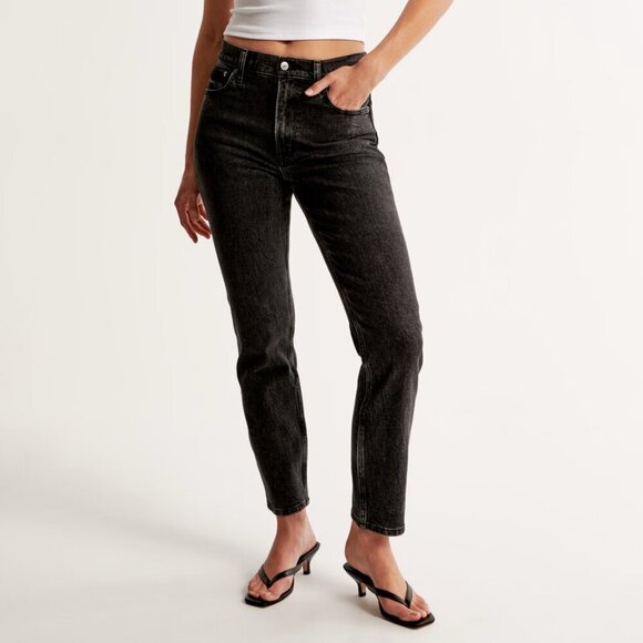 Abercrombie & Fitch High Rise Mom Jean in Black 26 2 Long - Picture 2 of 9